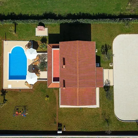 Holiday home Montreo *