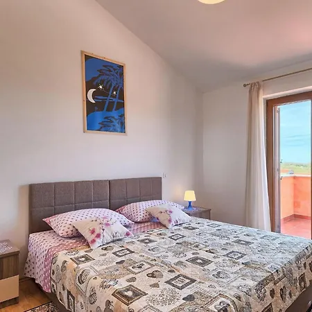 Holiday home Montreo *